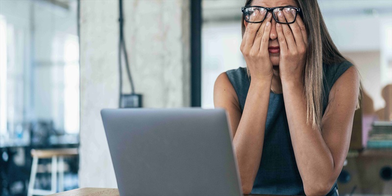 Pensamientos negativos recurrentes: cómo gestionarlos